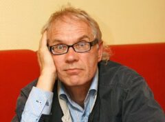 کاریکاتوریست سوئدی موهن به پیامبر اسلام در حادثه رانندگی کشته شد
