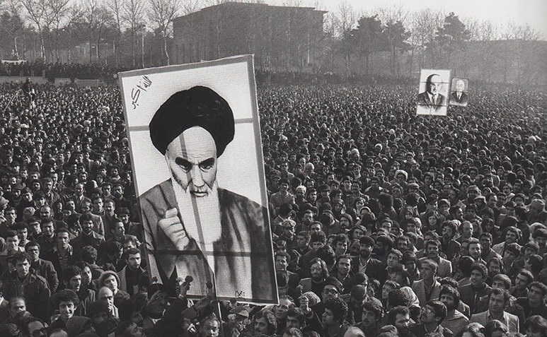 چرا انقلاب اسلامی به سرنوشت سایر انقلاب‌ها دچار نشد؟