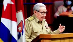 کناره‌گیری رائول کاسترو از رهبری حزب کمونیست
