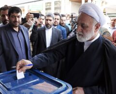 رئیس قوه قضاییه هر کسی ایران و نظام را دوست دارد هر چه سریعتر در پای صندوق رای حاضر شود