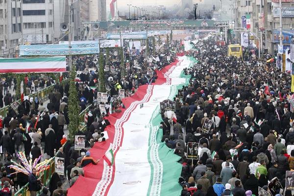 ایران تسلیم آمریکا نمیشود/ افزایش حمایت مردم از حکومت