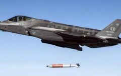 آمریکا پرتاب بمب هسته‌ای با جنگنده اف-۳۵ را تمرین کرد+فیلم