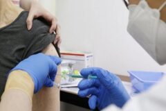 تزریق دُز سوم واکسن کرونا در ایران